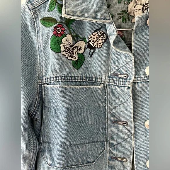 H&M x Coachella Embroidered Raw Hem Denim Jacket Size 6 - Picture 7 of 12